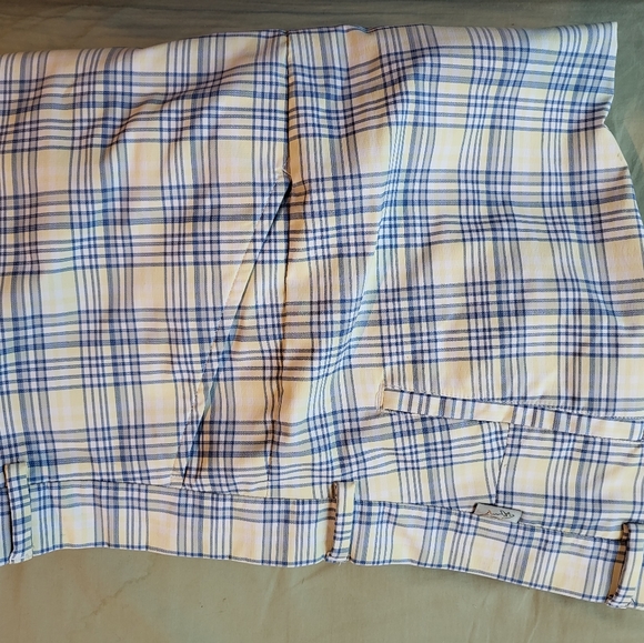 Greg Norman Bermuda Shorts - Picture 7 of 7